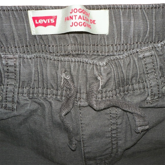 Levi’s Jogger Pants - Picture 3 of 3